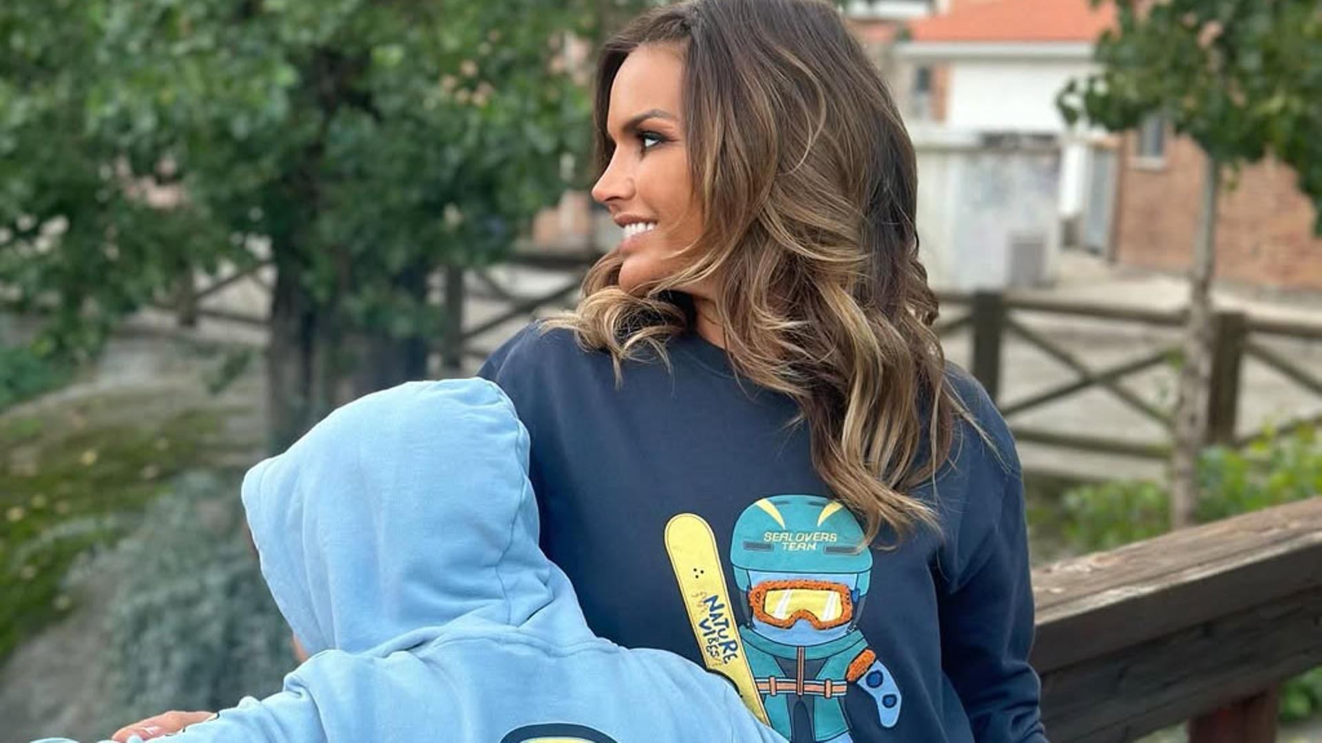 Marta López y uno de sus hijos Marta López y uno de sus hijos