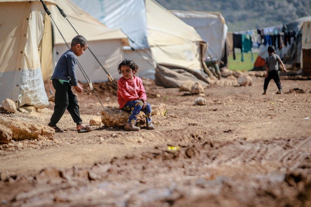 Niños en medio del caos