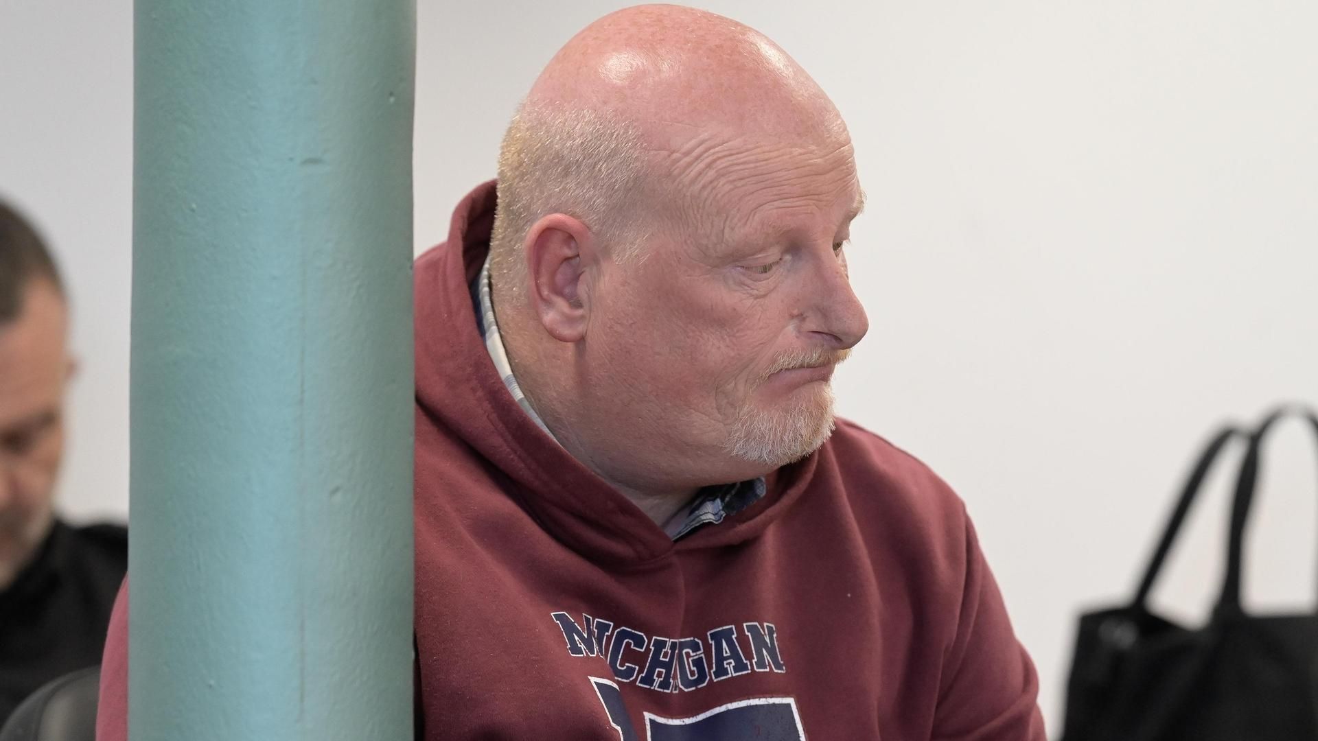 Roger Serafín, acusado de asesinar y violar a Elisa Abruñedo, durante un juicio en la Audiencia Provincial de A Coruña