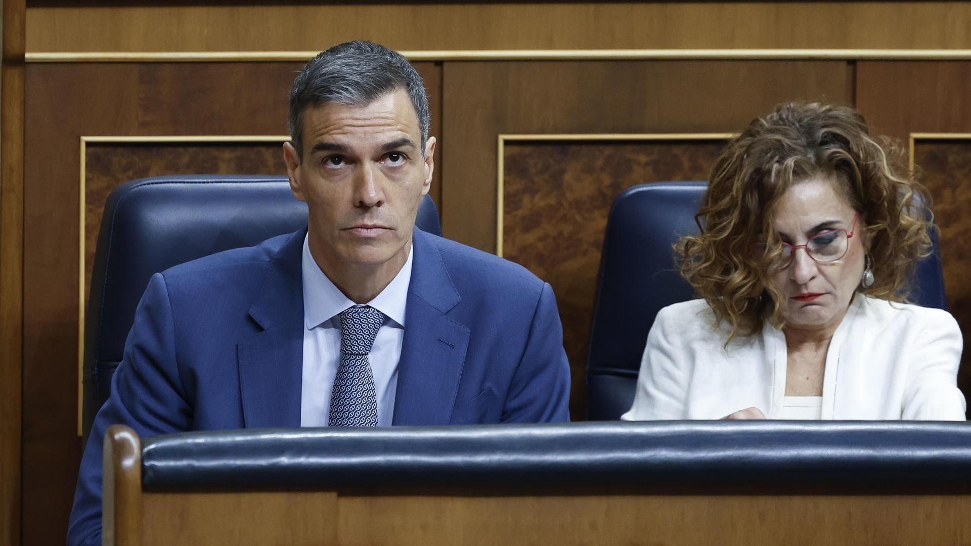 Sánchez se reúne por sorpresa con Salvador Illa y se prepara para liderar el 'no' al gasto en defensa de la OTAN Sánchez se reúne por sorpresa con Salvador Illa y se prepara para liderar el 'no' al gasto en defensa de la OTAN