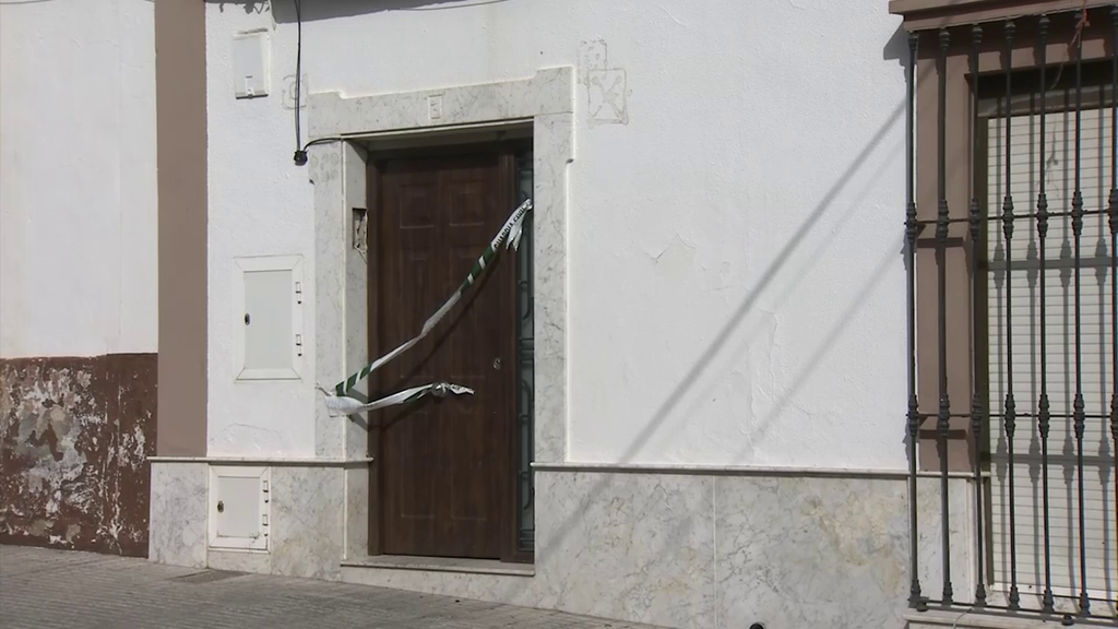 Muere una niña en el incendio de una vivienda en Badajoz