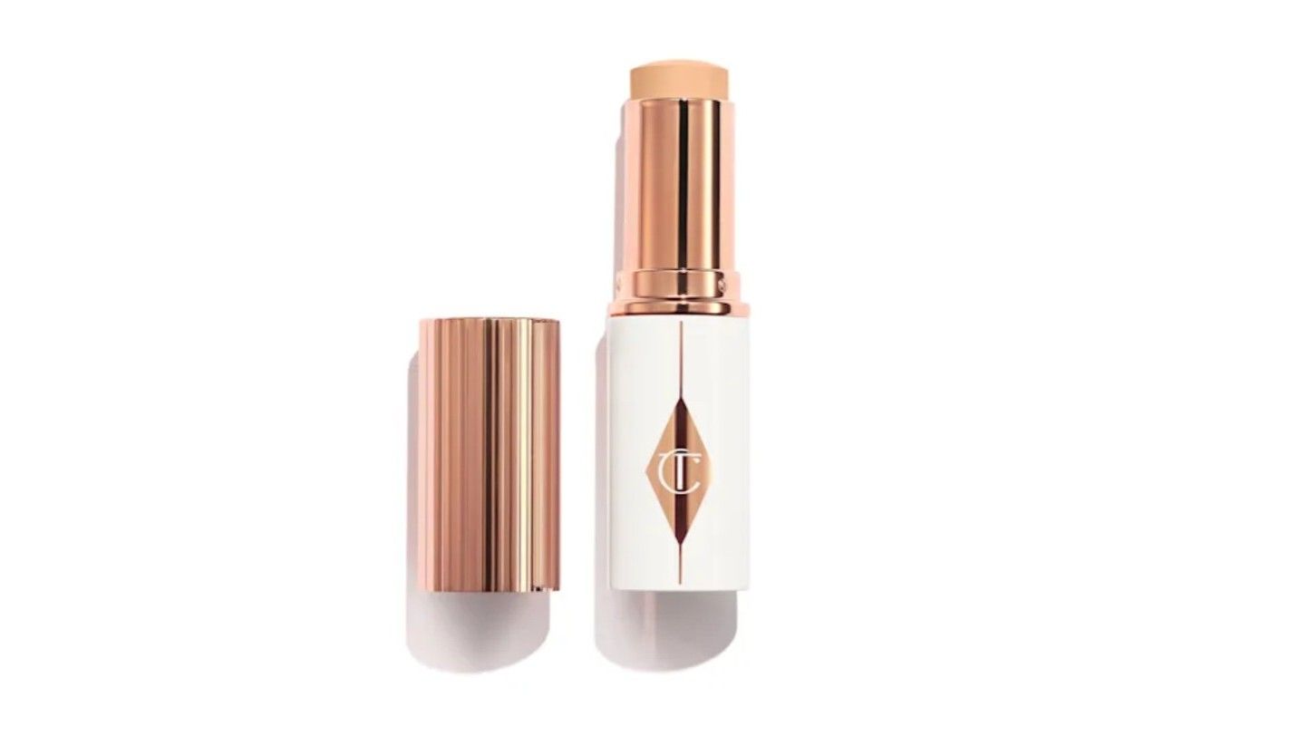 Unreal Skin Sheer Glow de Charlotte Tilbury