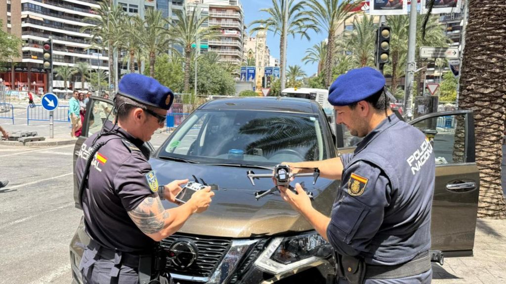 Los agentes intervinieron un dron cuando sobrevolaba la mascletà de este lunes