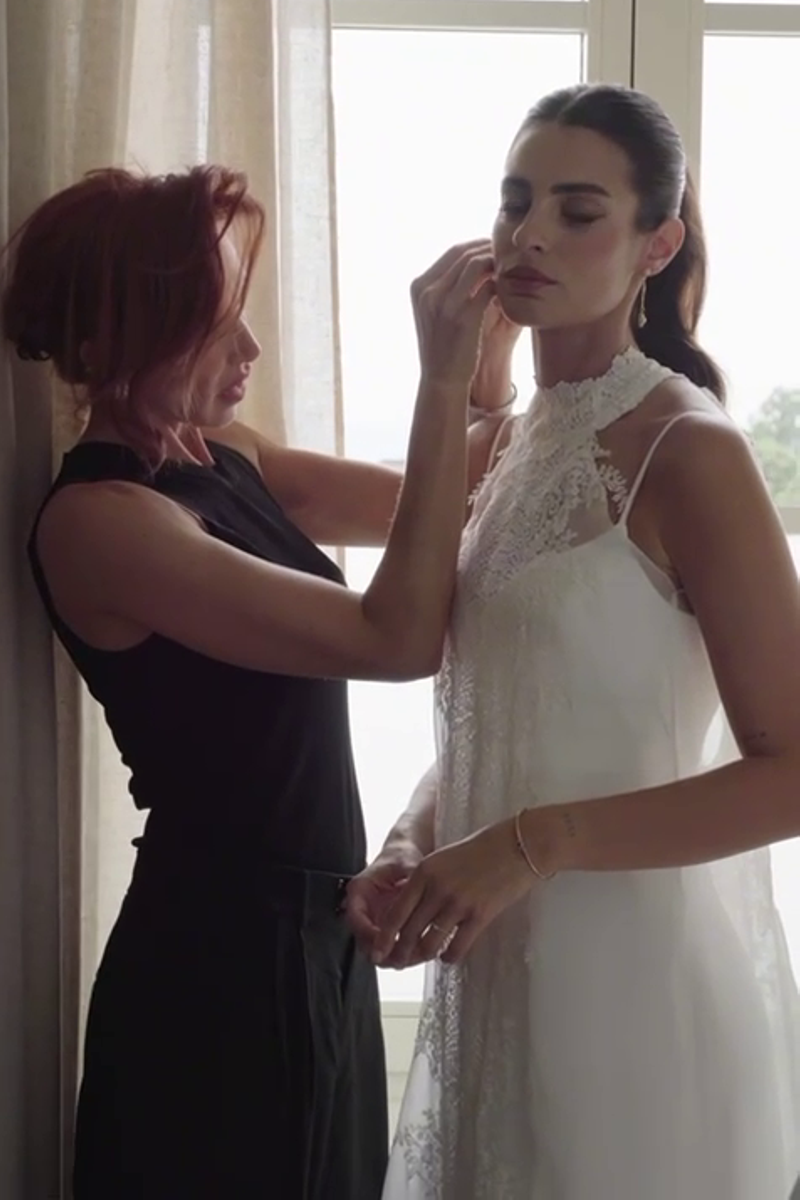 Susana Molina, junto a Beatriz Claro, diseñadora y directora creativa de la firma Claro Couture