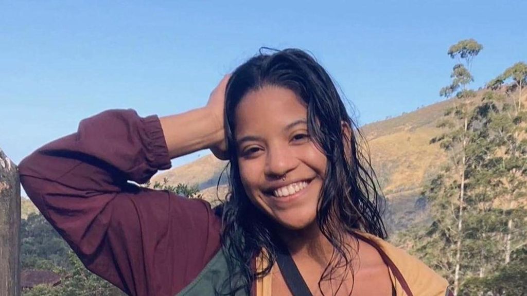 Encuentran muerta a la turista brasileña atrapada en la ladera de un volcán en Indonesia: "Ella no resistió"