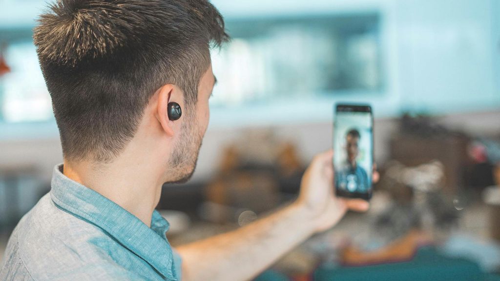 La ciberseguridad está a la orden del día, y un hábito tan común como el de las videollamadas, en casos muy puntuales, pueden suponer agujeros de seguridad La ciberseguridad está a la orden del día, y un hábito tan común como el de las videollamadas, en casos muy puntuales, pueden suponer agujeros de seguridad