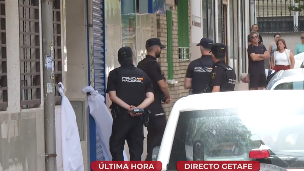 Los gritos de la mujer antes de ser asesinada a puñaladas por su pareja en Getafe, según los vecinos: "¡Socorro, mi marido!"