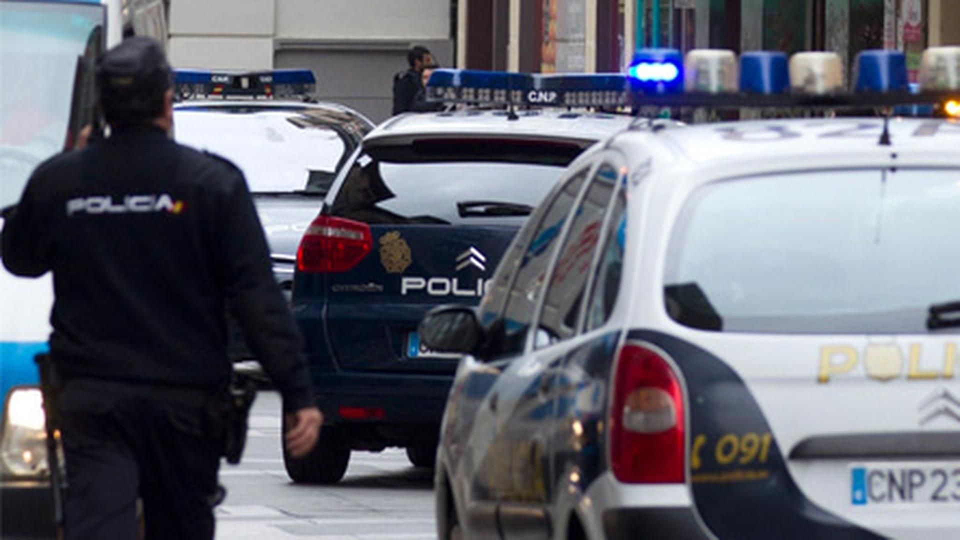 Policía Nacional, policía