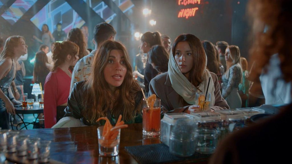 La vida nocturna Trapos sucios Temporada 1 Capítulo 56