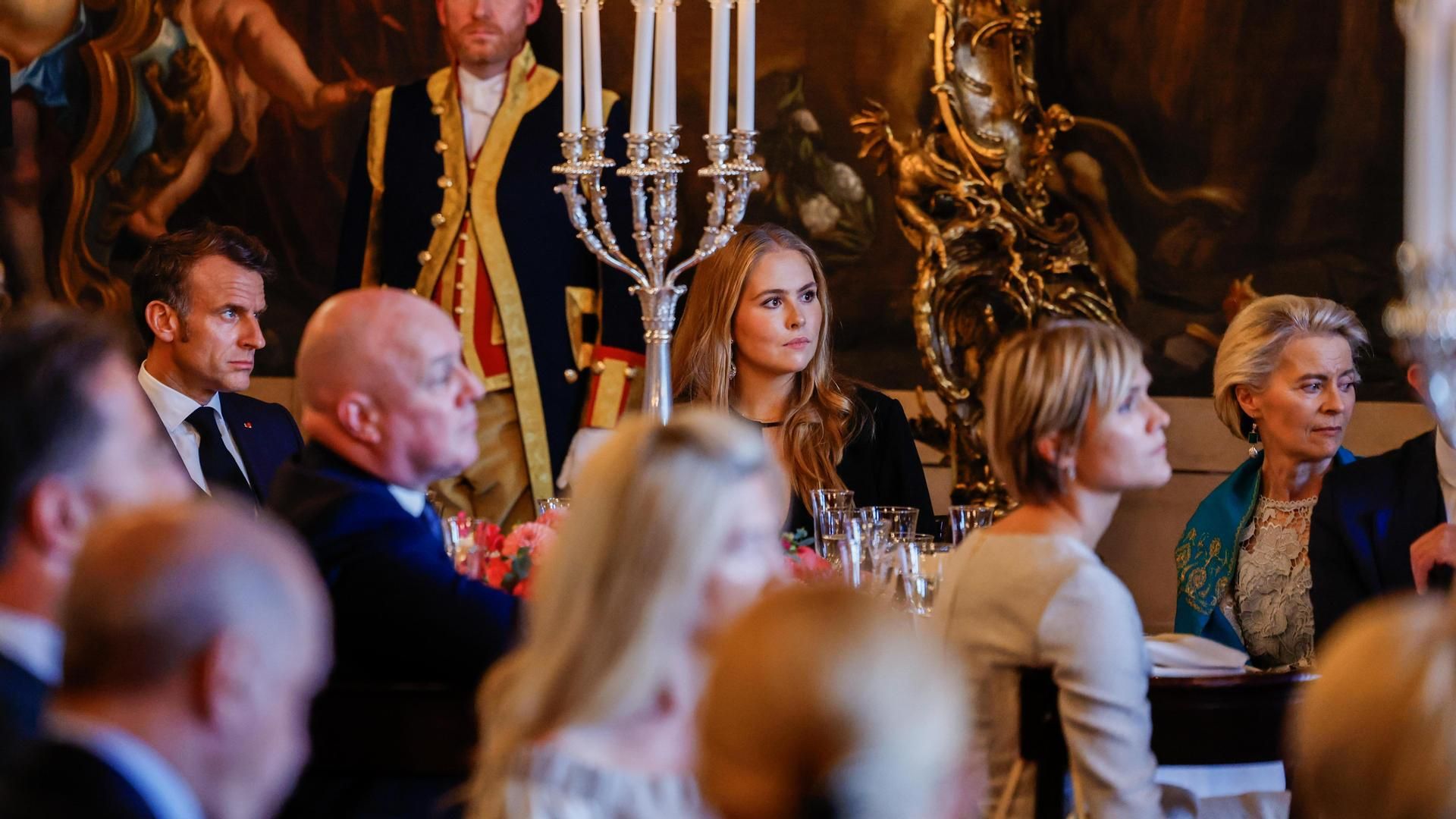 Ursula von der Leyen, la princesa Amalia y Emmanuel Macron