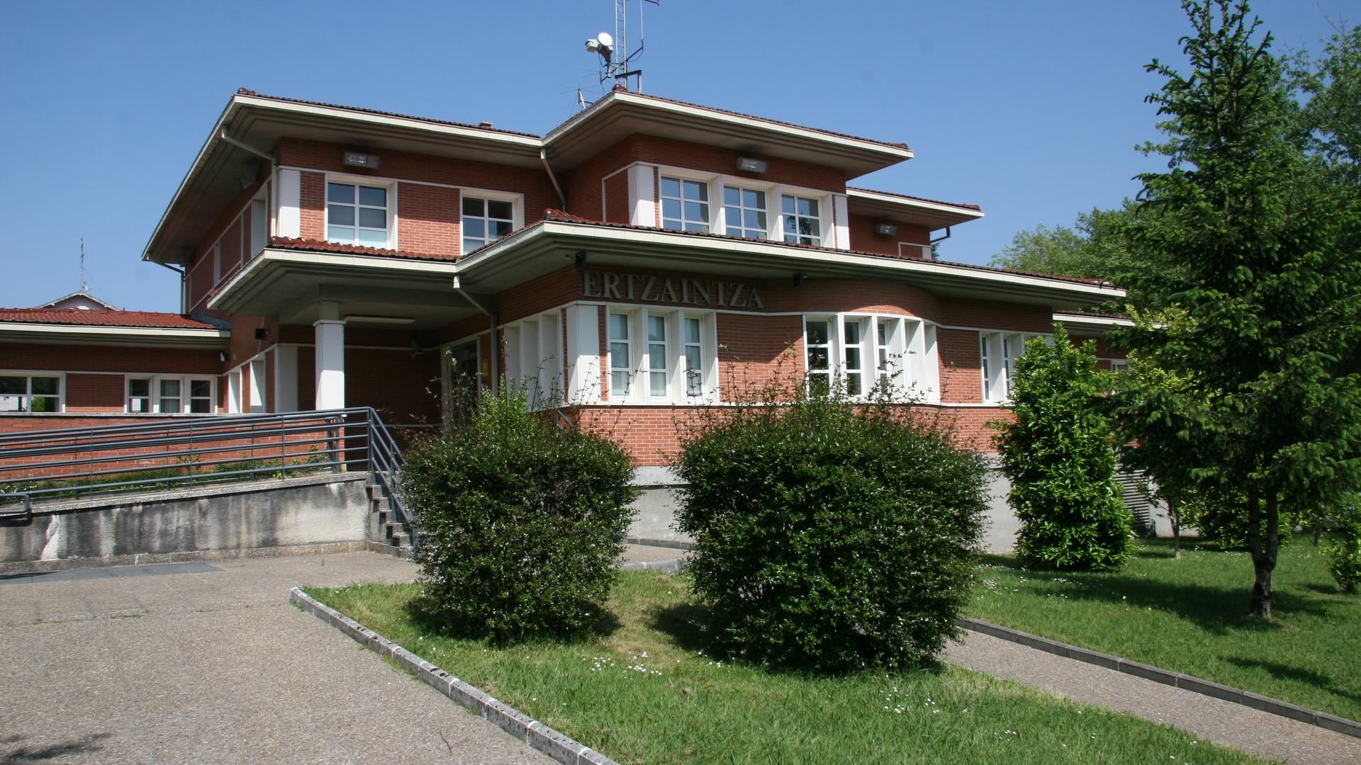 Comisaría de la Ertzaintza en Hernani (Guipúzcoa)