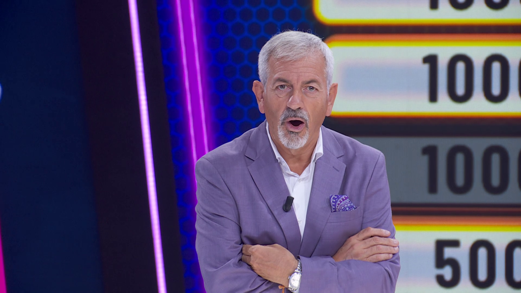 El divertido momento de Carlos Sobera al descubrir cómo se llama una concursante: "Con ese nombre no ligarás nada"