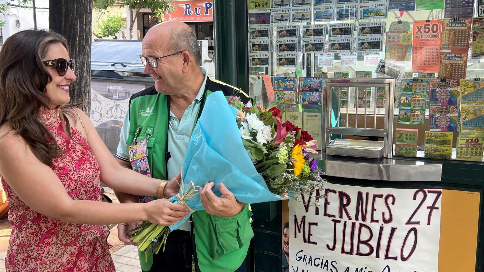 Guille, el vendedor de la Once de Sevilla que se jubila