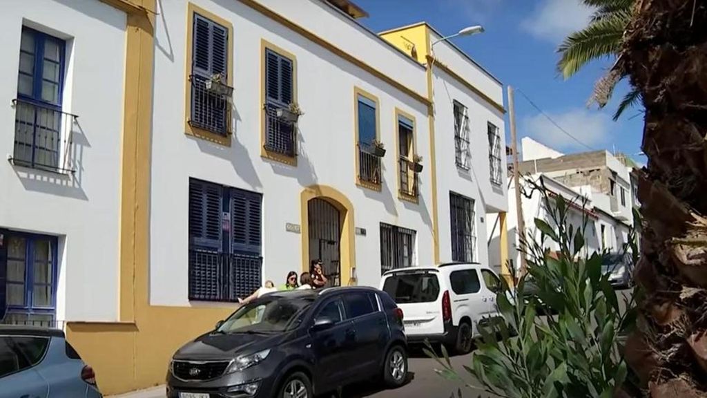 La mujer asesinada en el crimen de Las Palmas fue encontrada por su hija: el autor se ahorcó y tenía antecedentes de maltrato
