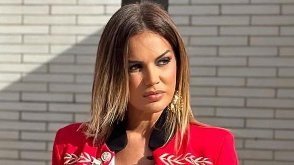 Marta López en su red social