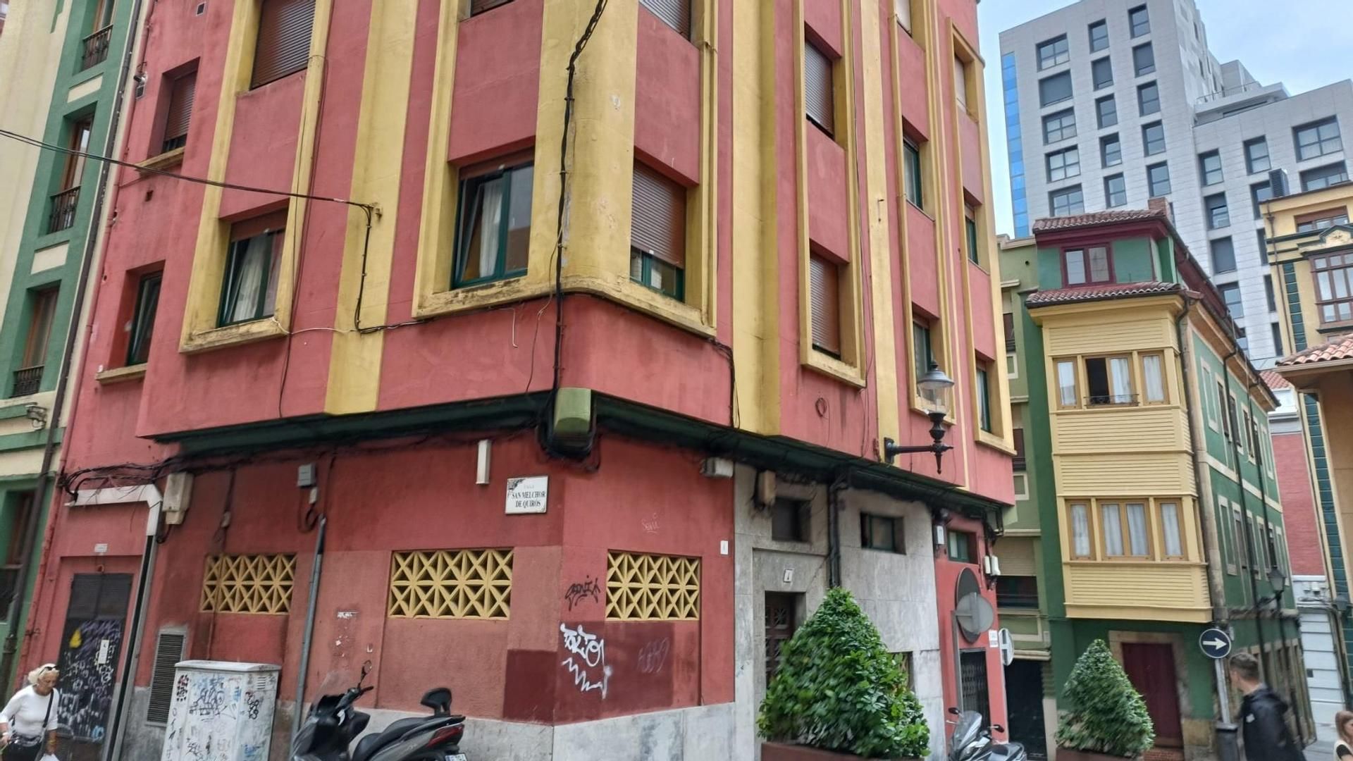 Susana, la mujer de 49 años que fue encontrada en un cubo en su piso de Gijón, víctima de un asesinato por violencia de género