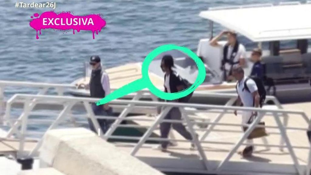 Exclusiva | Las imágenes de Michelle Obama a solas con Steven Spielberg en su yate de lujo en Mallorca