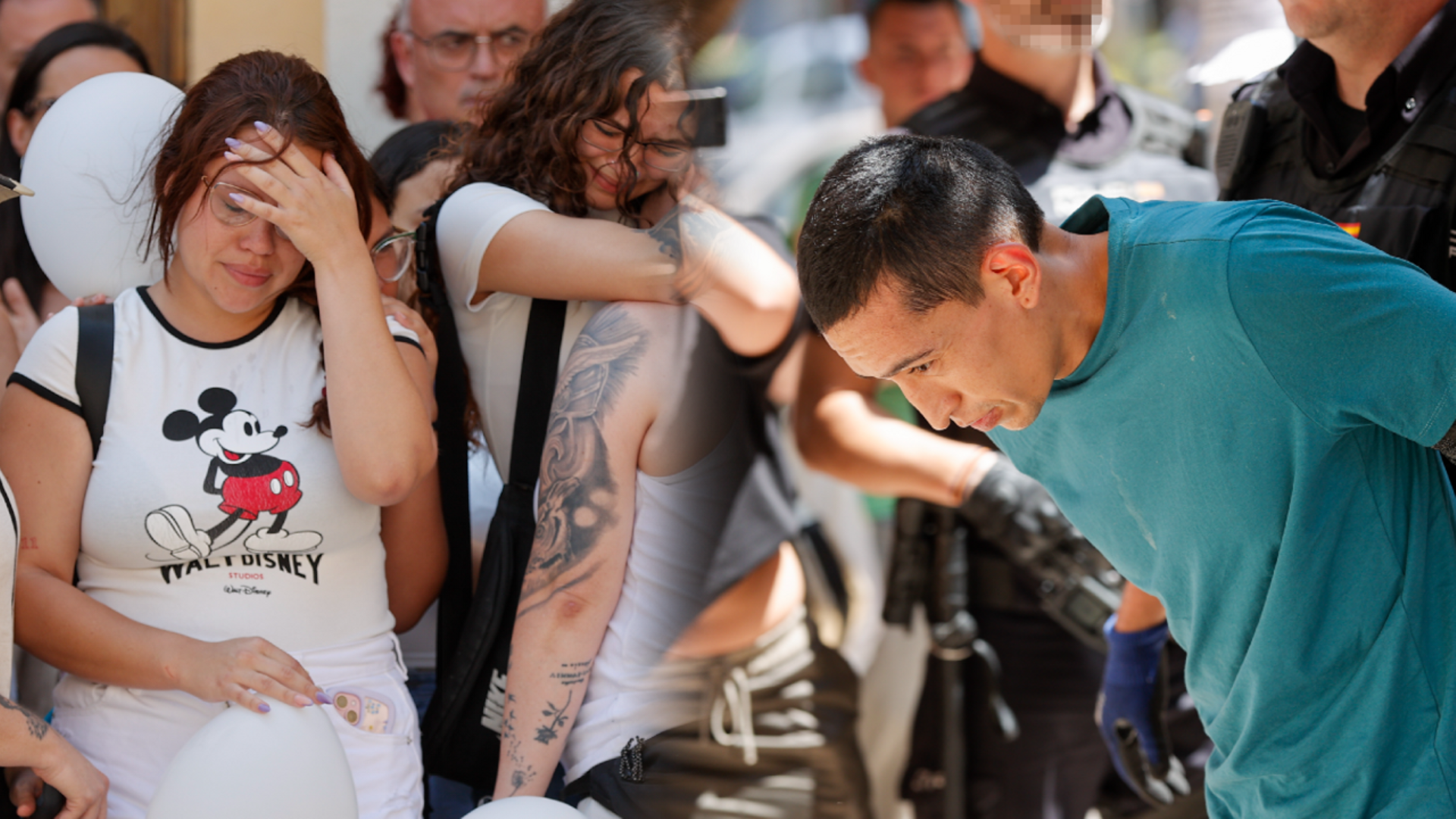 Los gritos desesperados de los familiares de las víctimas de Algemesí al autor del crimen: "Que sus caras no te dejen dormir ni un segundo"