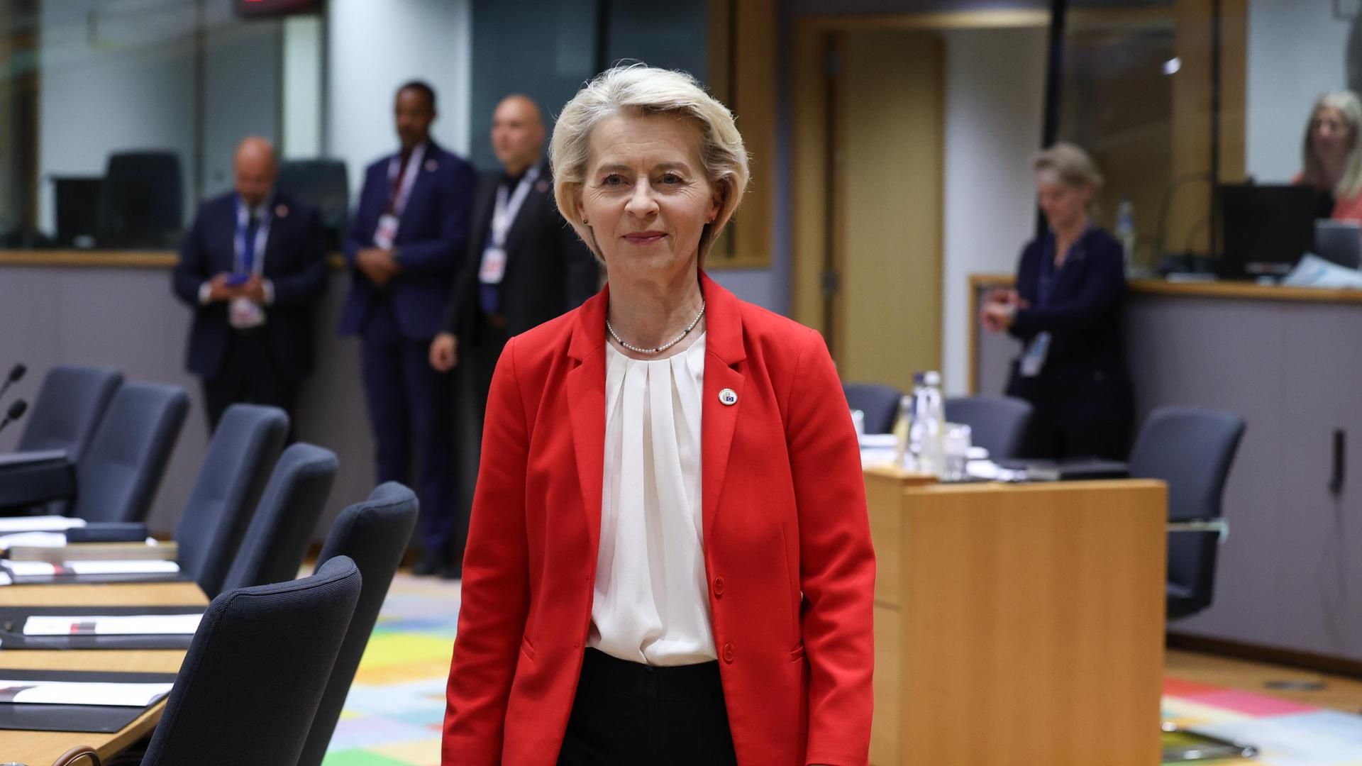 Von der Leyen se someterá a una moción de censura tras ocultar sus mensajes con Pfizer durante la pandemia