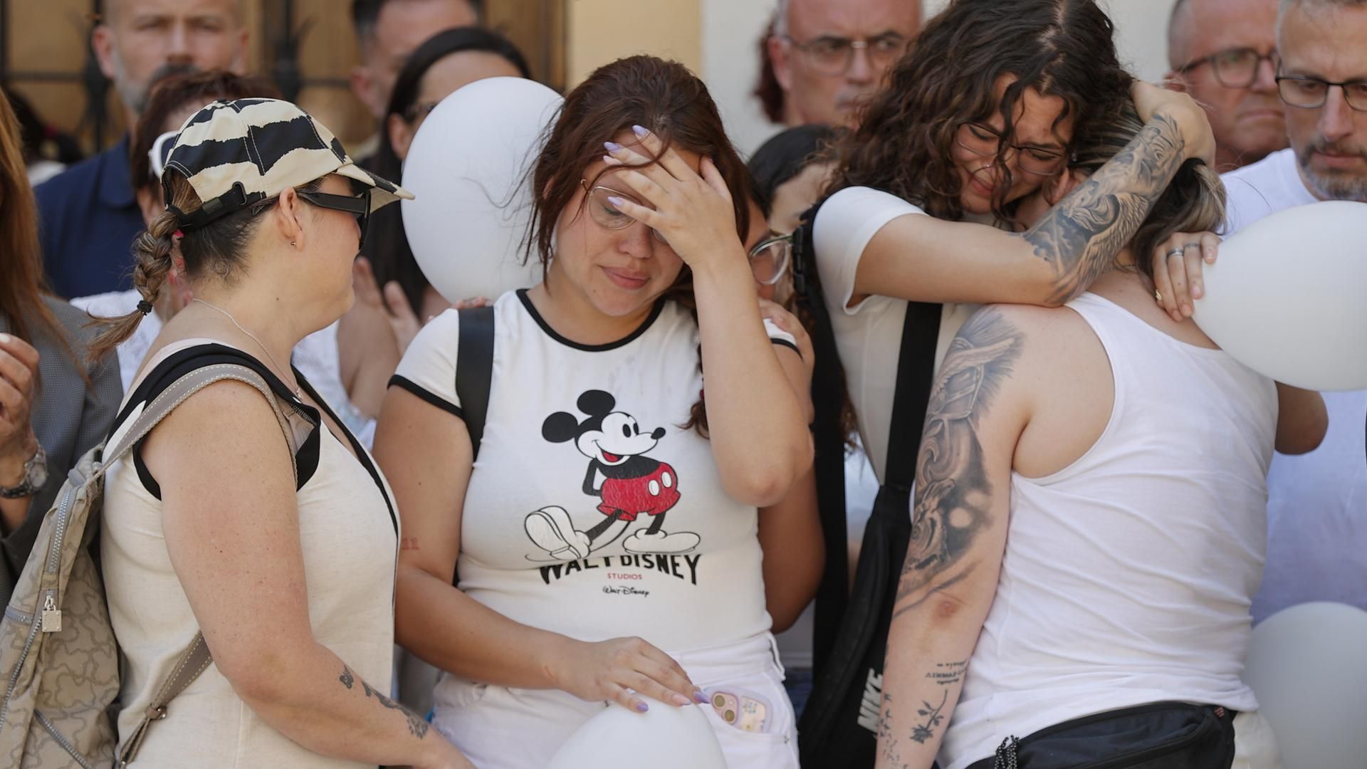 Algemesí muestra su repulsa tras el asesinato de madre e hijo