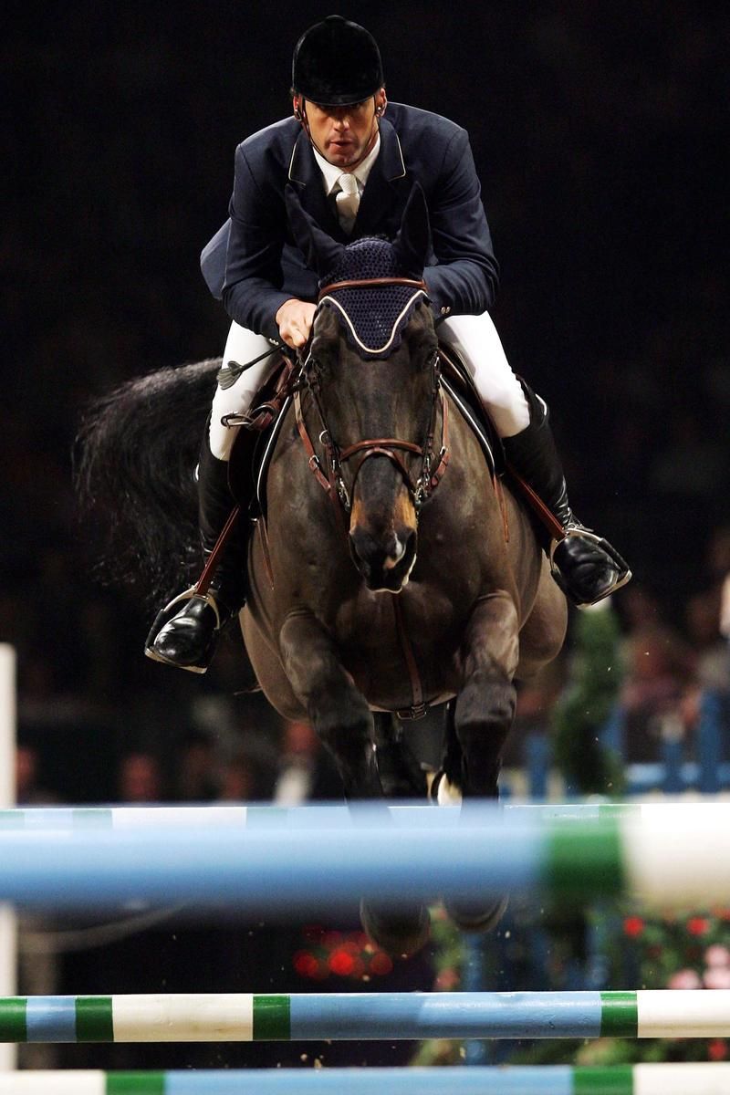 Álvaro Muñoz Escassi, en una competición de hípica en 2004