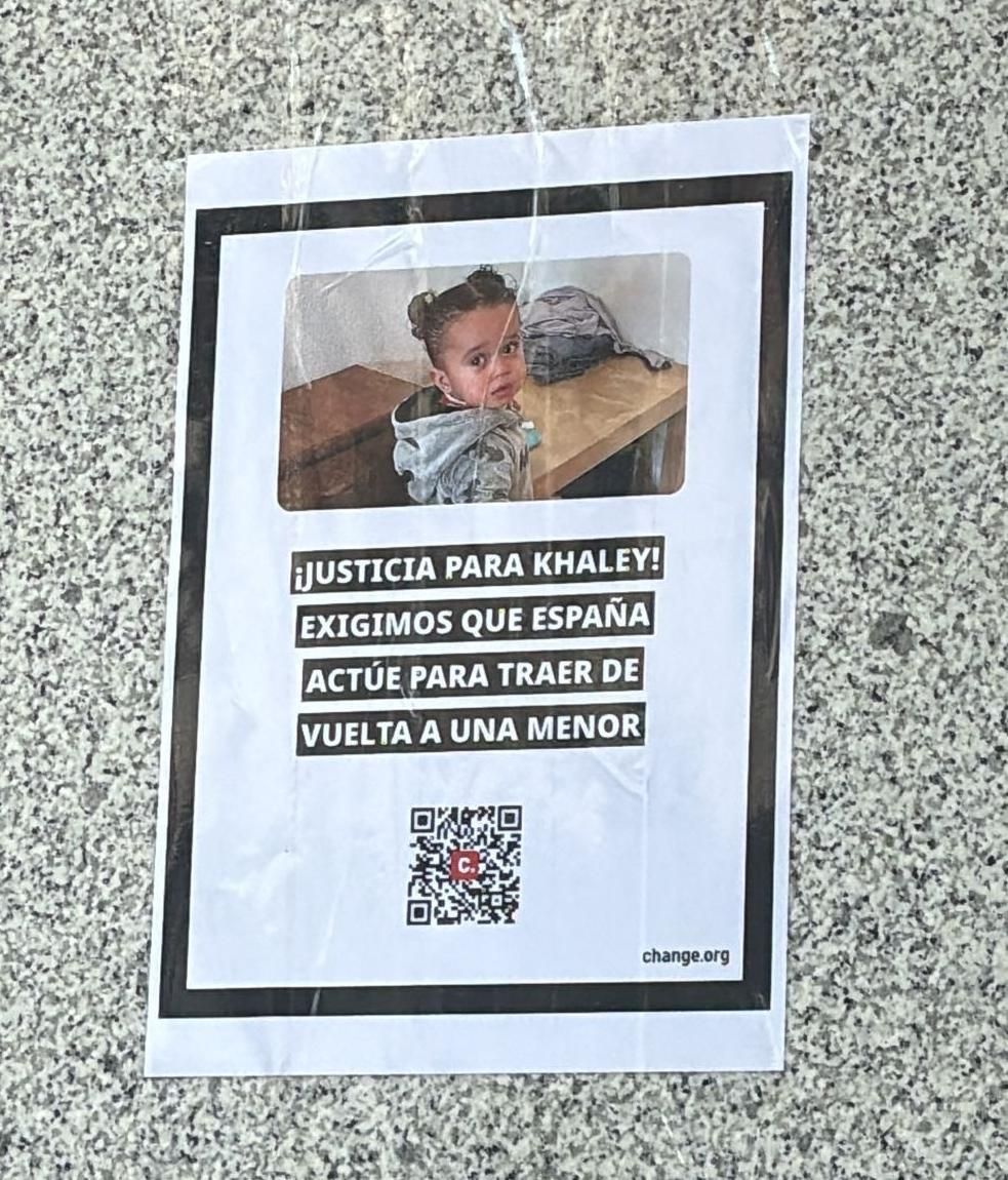 Cartel creado por la madre de Khaley