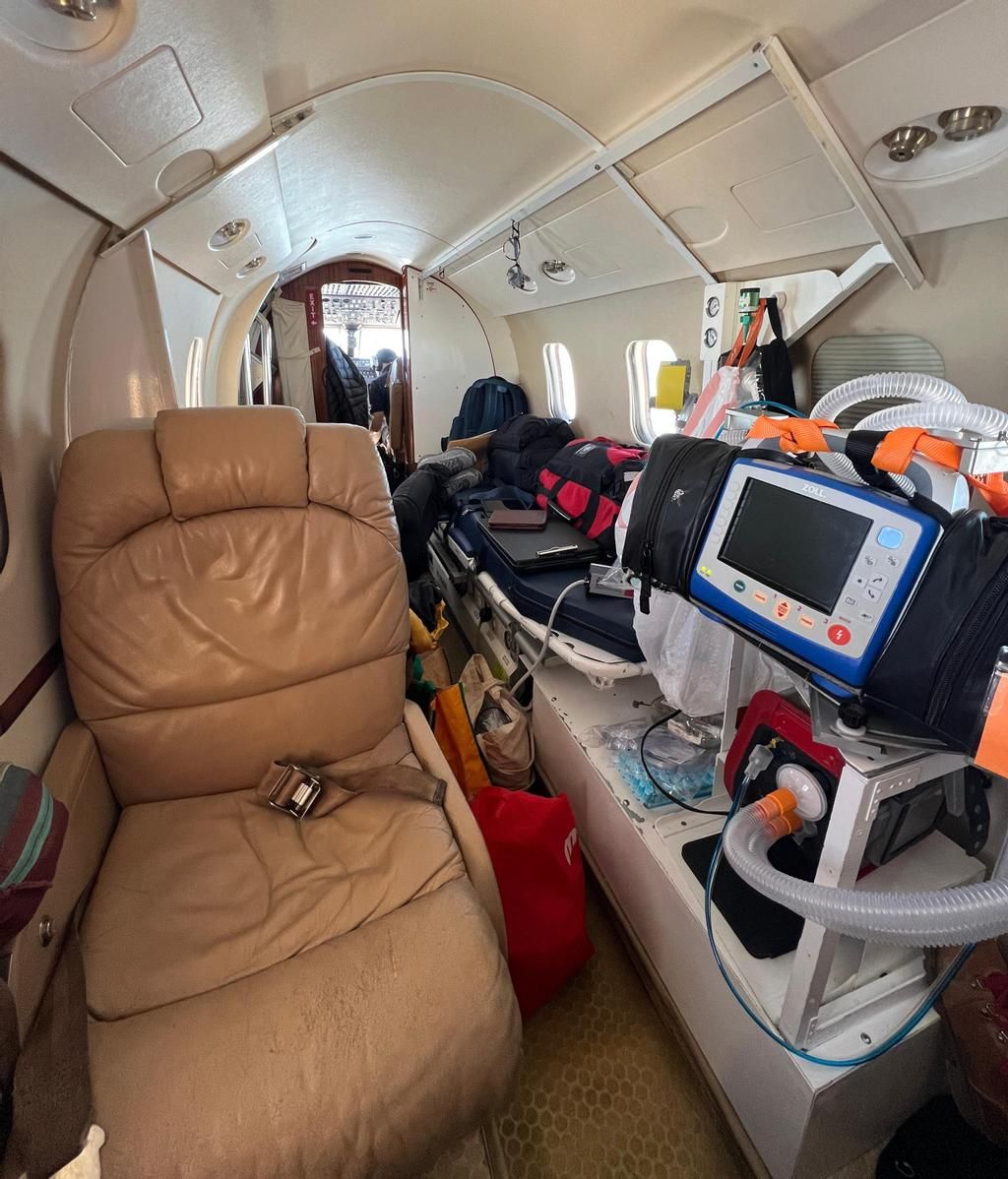 El interior de un avión medicalizado