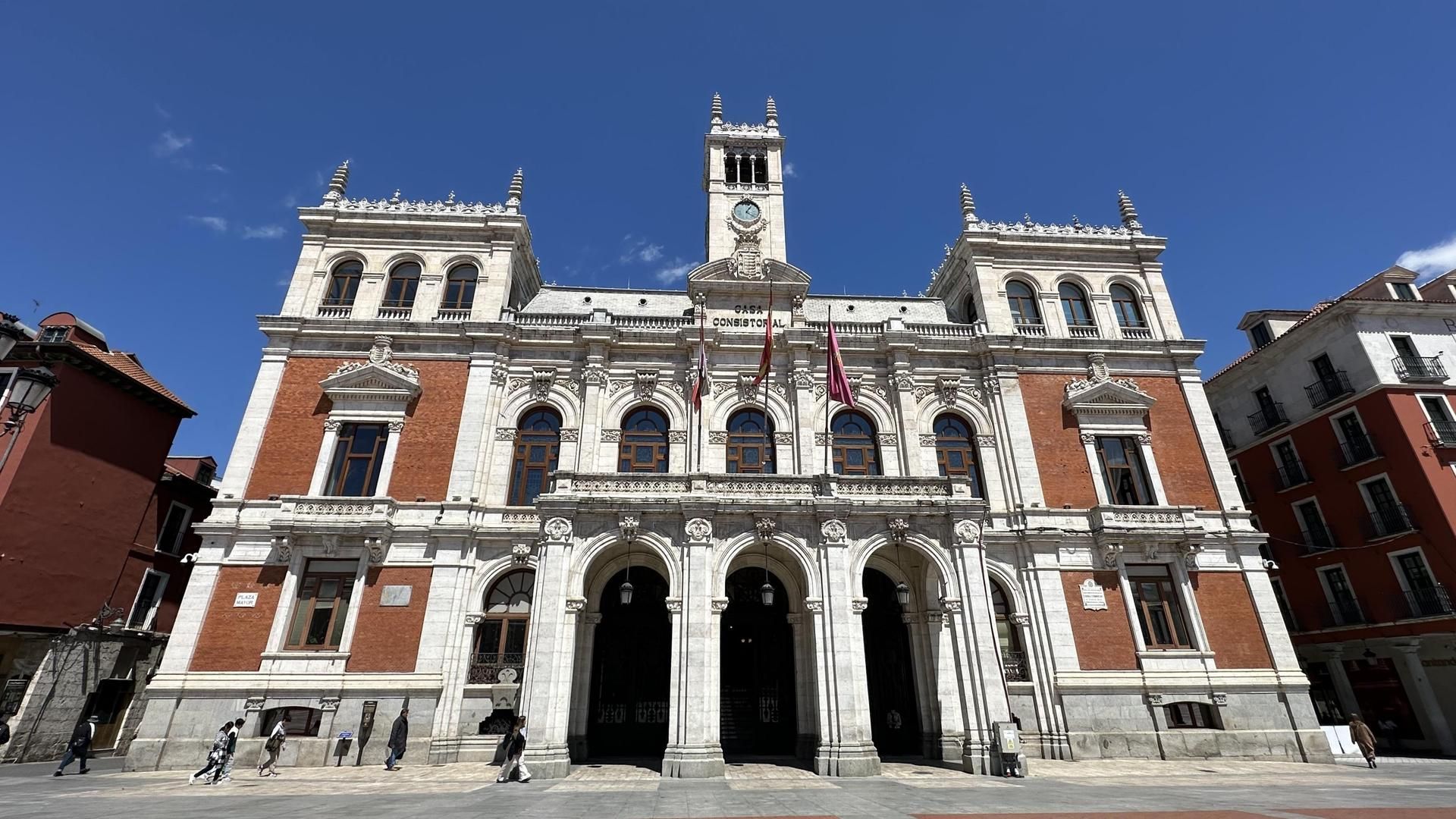 Imagen de archivo del ayuntamiento de Valladolid, ciudad donde un joven de 28 años ha sido detenida por agredir a su madre