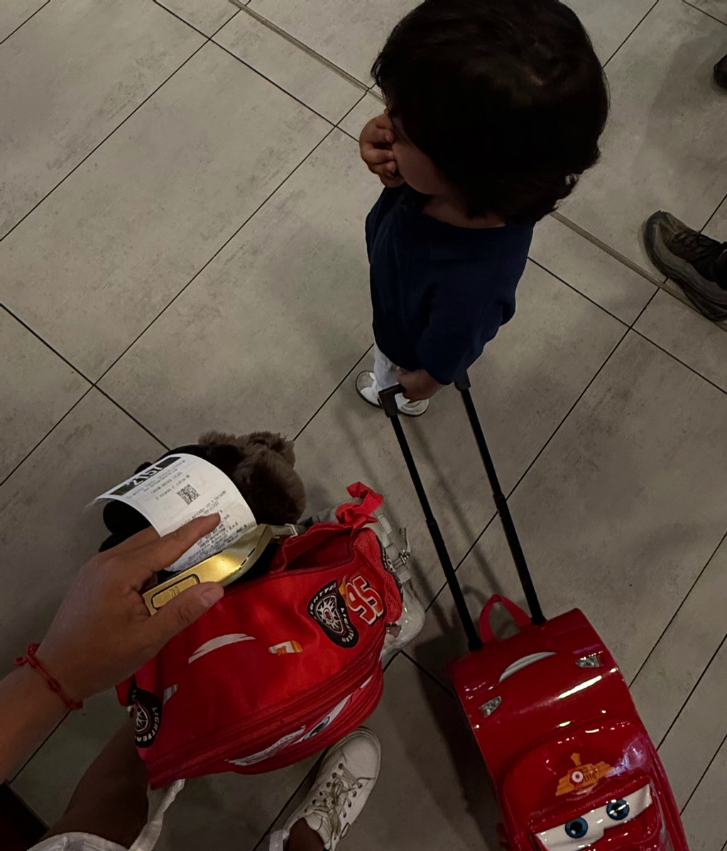 La tierna foto del hijo de Anita Williams, acompañándola a trabajar