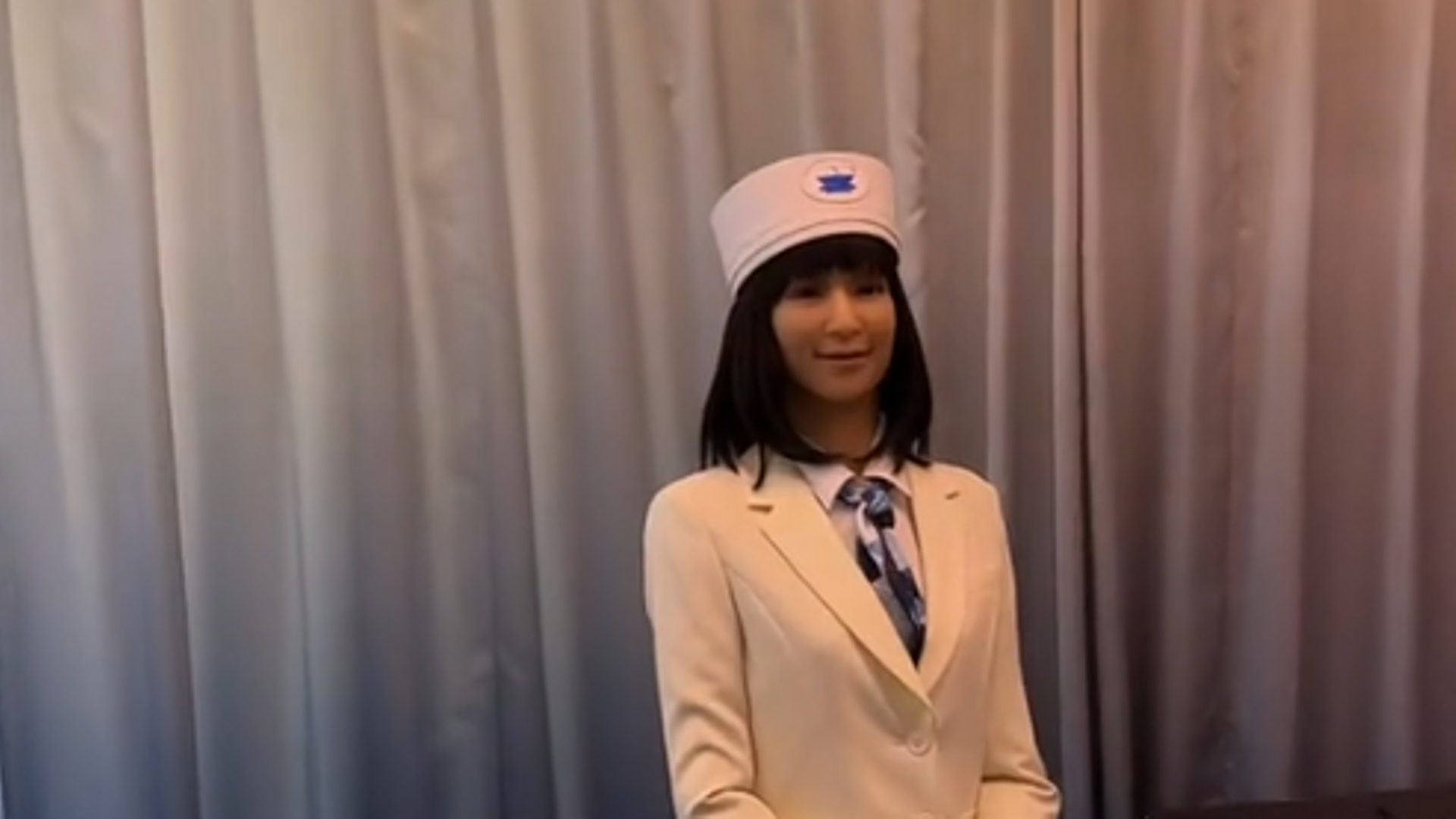 Recepcionistas robots: el hotel japonés que sorprendió a una turista y se volvió viral en TikTok