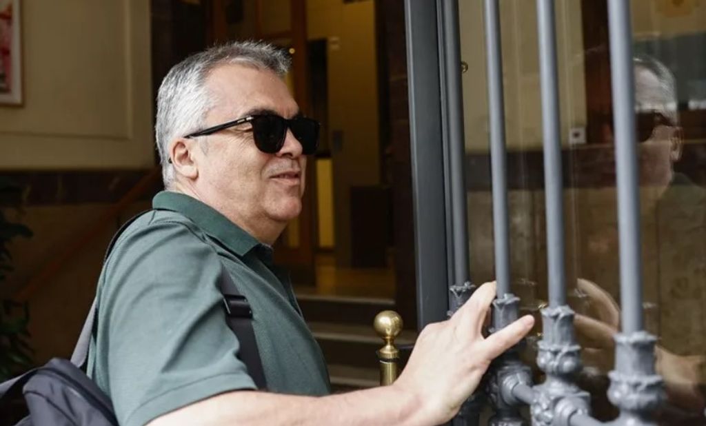 La estrategia de Santos Cerdán, poco antes de su declaración ante el Supremo, mantiene en vilo al PSOE