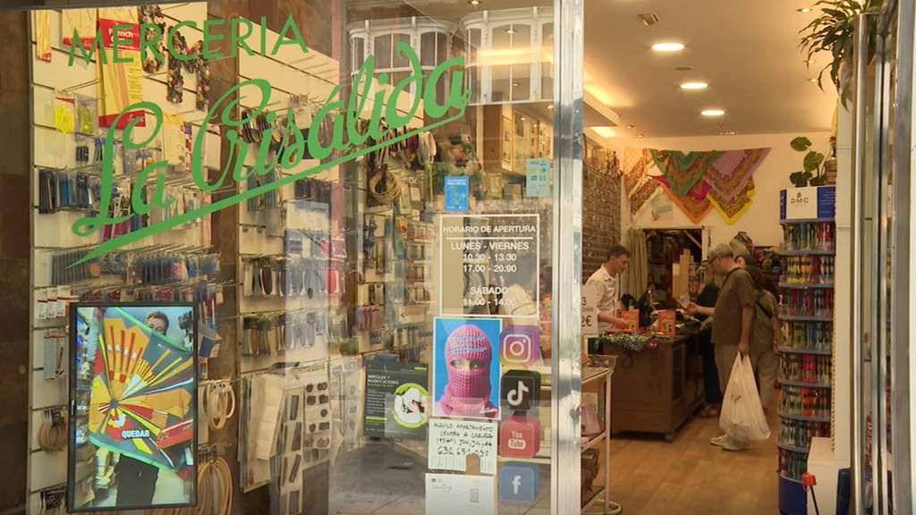 Una mercería de los años 40 se ha vuelto todo un fenómeno en redes gracias a su dueño