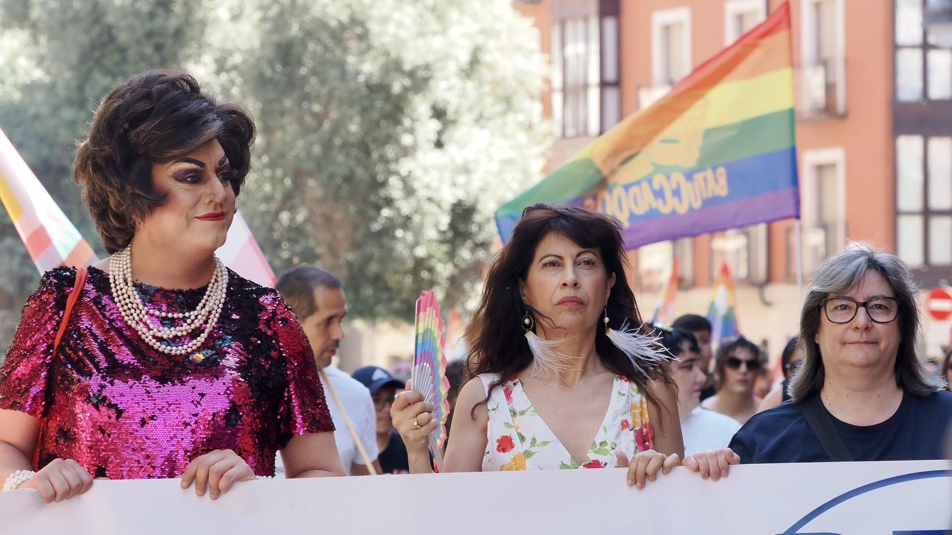 La ministra de Igualdad, Ana Redondo, durante la marcha de celebración del Día del Orgullo LGTBI+