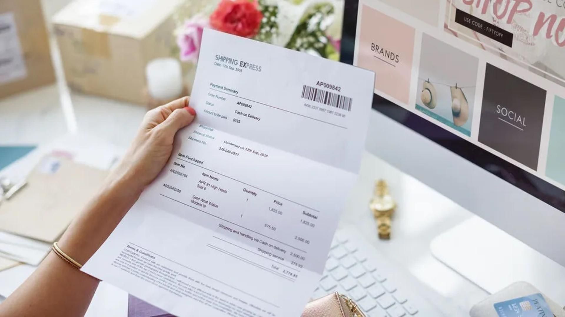 Factura de una compra realizada a través de internet