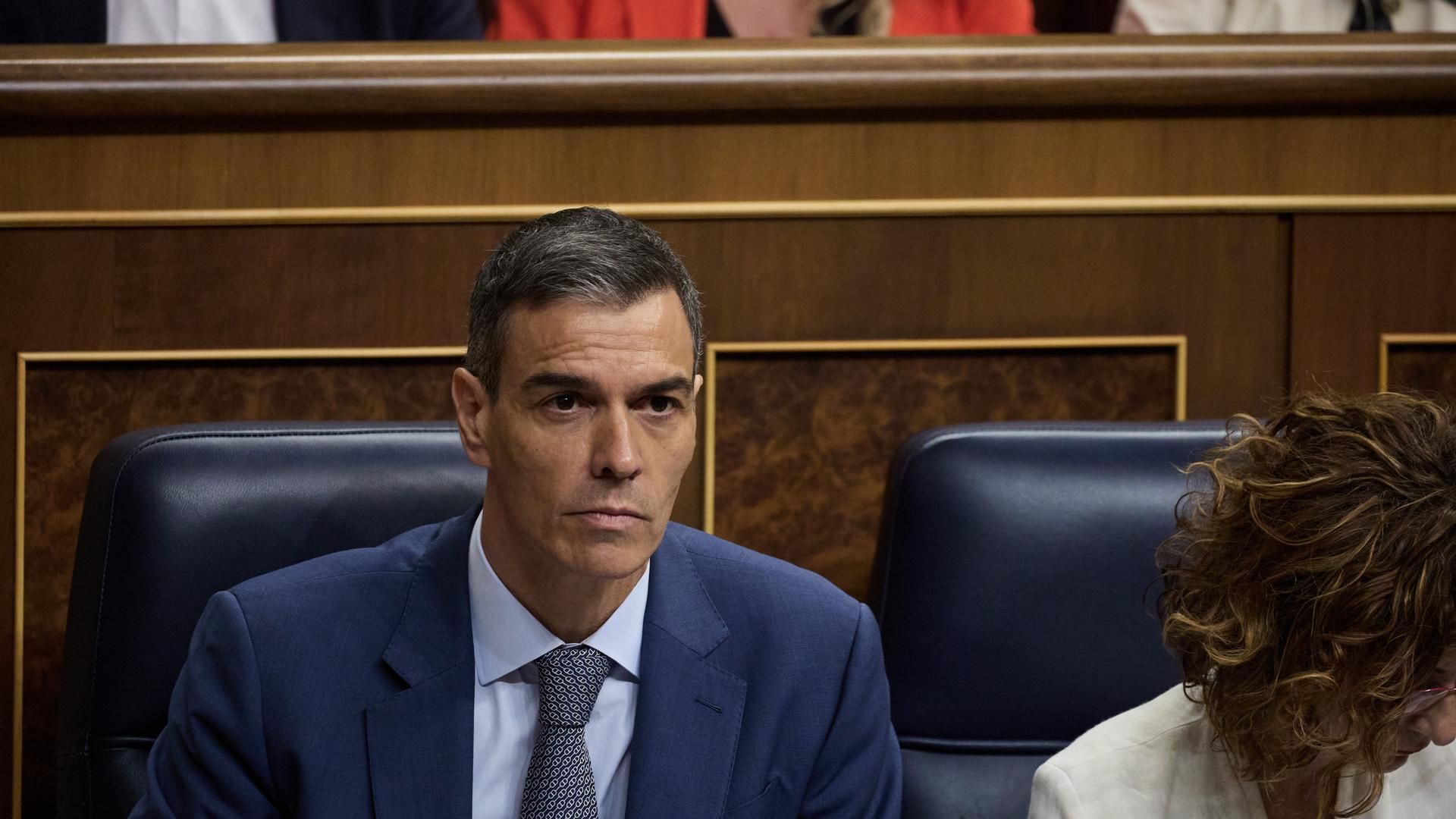 150 políticos e intelectuales de la izquierda reclaman una "regeneración ética" del PSOE