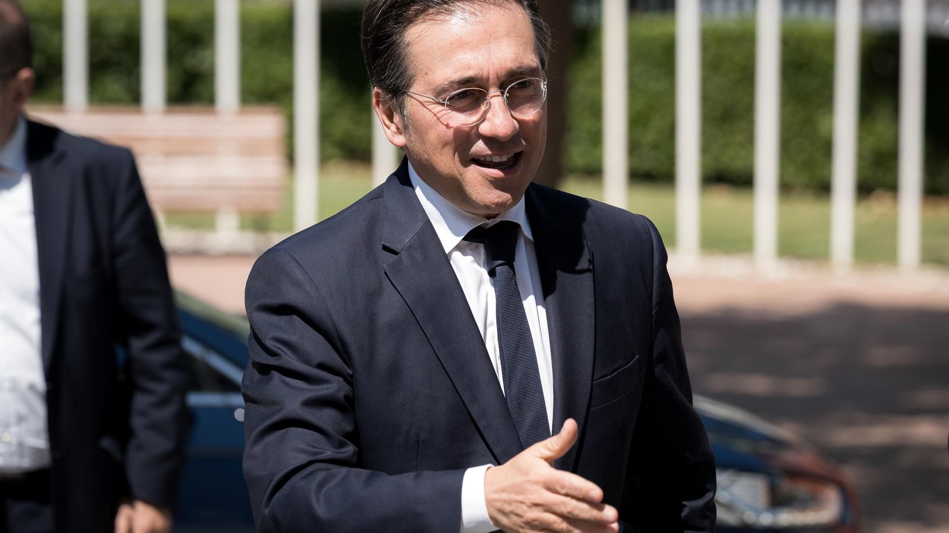 Archivo - El ministro de Asuntos Exteriores, Unión Europea y Cooperación, José Manuel Albares, a su llegada al acto de conmemoración del primer aniversario del reconocimiento del Estado de Palestina, en Casa Árabe, a 28 de mayo de 2025, en Madrid (España)