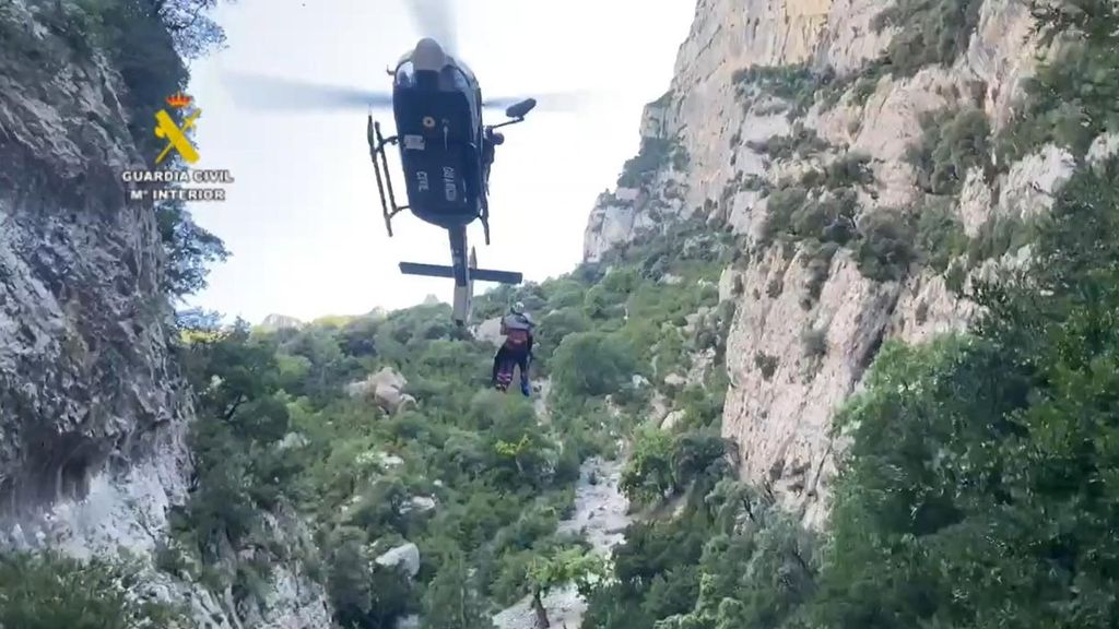 Dos guipuzcoanos rescatados tras quedar atrapados en un río mientras practicaban barranquismo