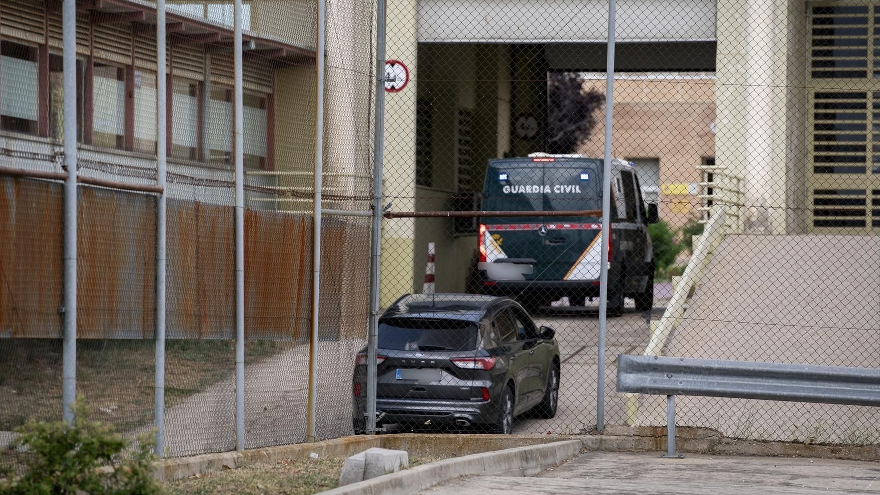EuropaPress 6832682 furgon policial va exsecretario organizacion psoe santos cerdan llegada