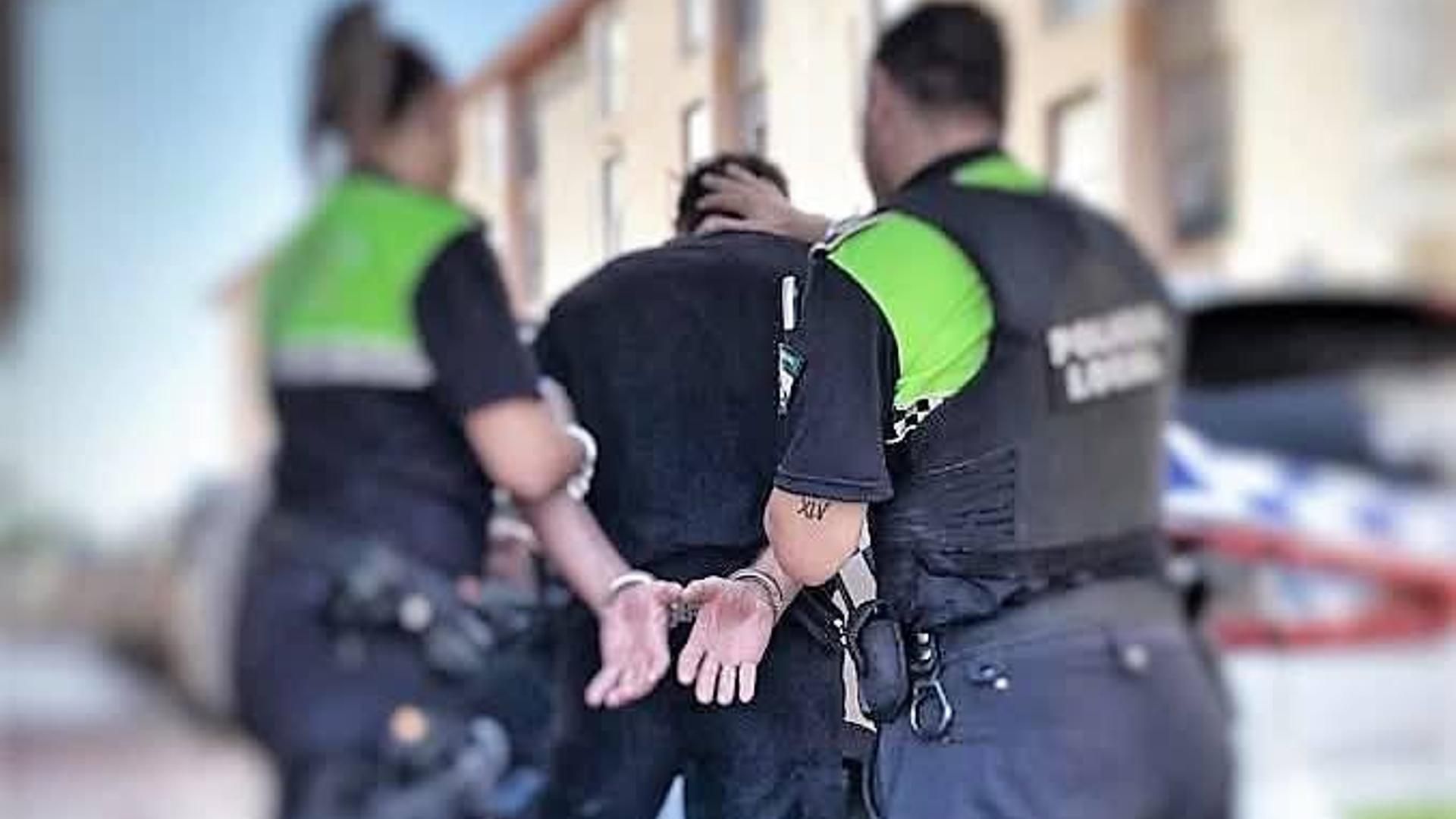 La Policía Local de Mairena del Aljarafe detiene al "Nano de Torreblanca"