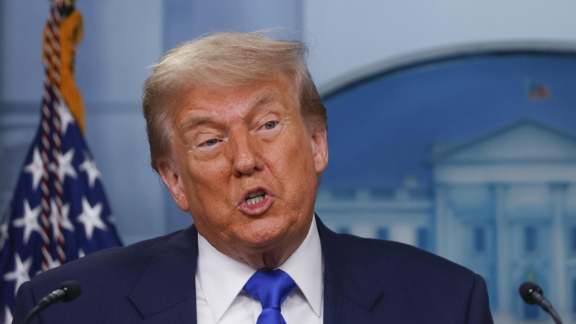 La Unión Europea aceptará el arancel universal del 10% de EEUU, pero negociara exenciones para sectores estratégicos