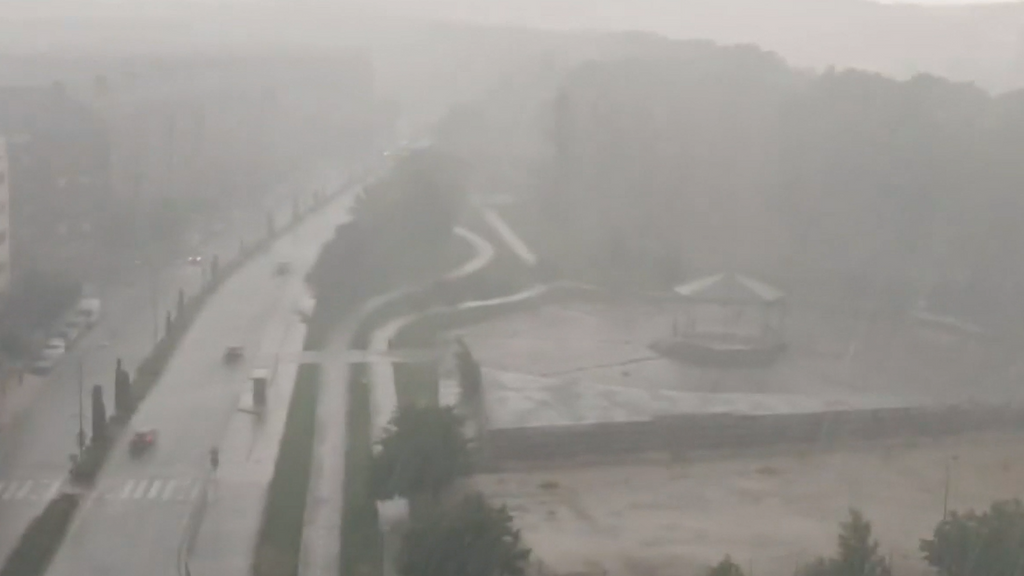 Las tormentas llegan en plena ola de calor: Burgos y Granada se llevan la peor parte de las lluvias