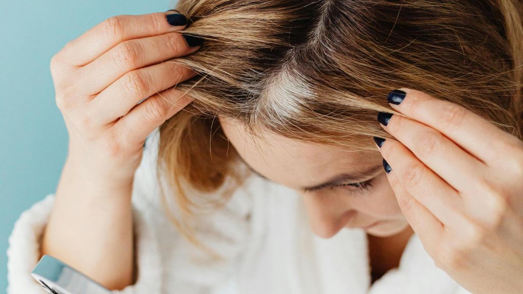¿Y si fuese posible recuperar el color del pelo que se te puso gris por el estrés?