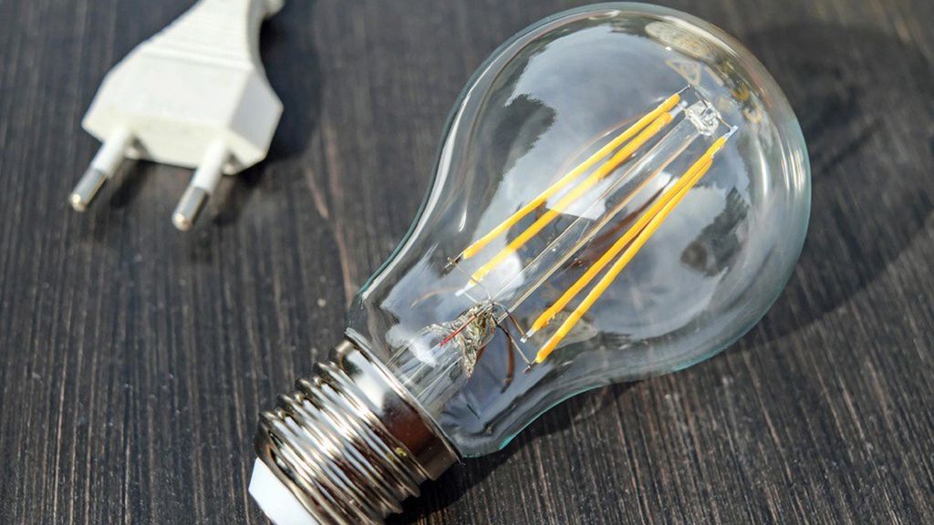 Archivo - Bono social eléctrico