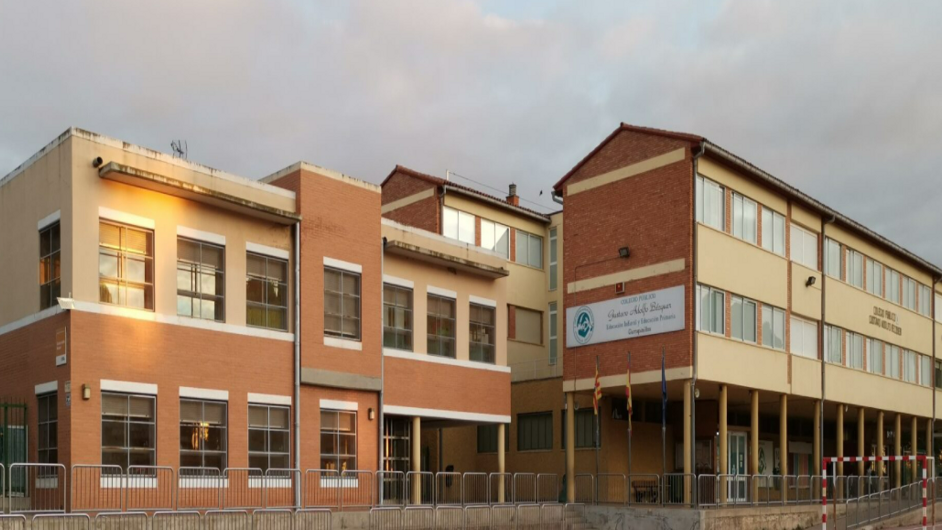 Investigan dos denuncias por agresión sexual a dos menores por parte de una profesora de un colegio de Zaragoza