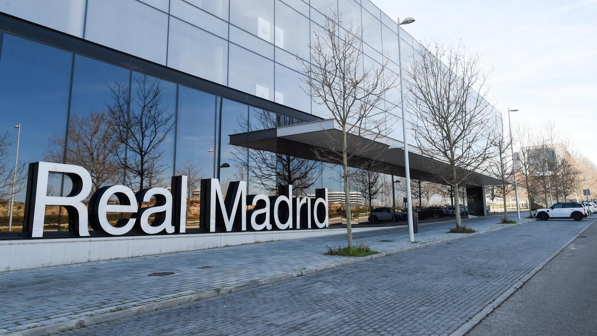 La justicia ordena abrir expediente al Real Madrid por los vídeos de su canal de TV contra los árbitros