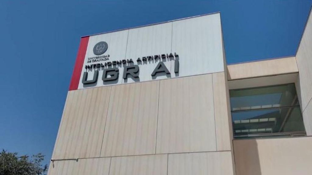 La Universidad de Granada se queda sin grado en Inteligencia Artificial: la decisión afecta a un millar de alumnos