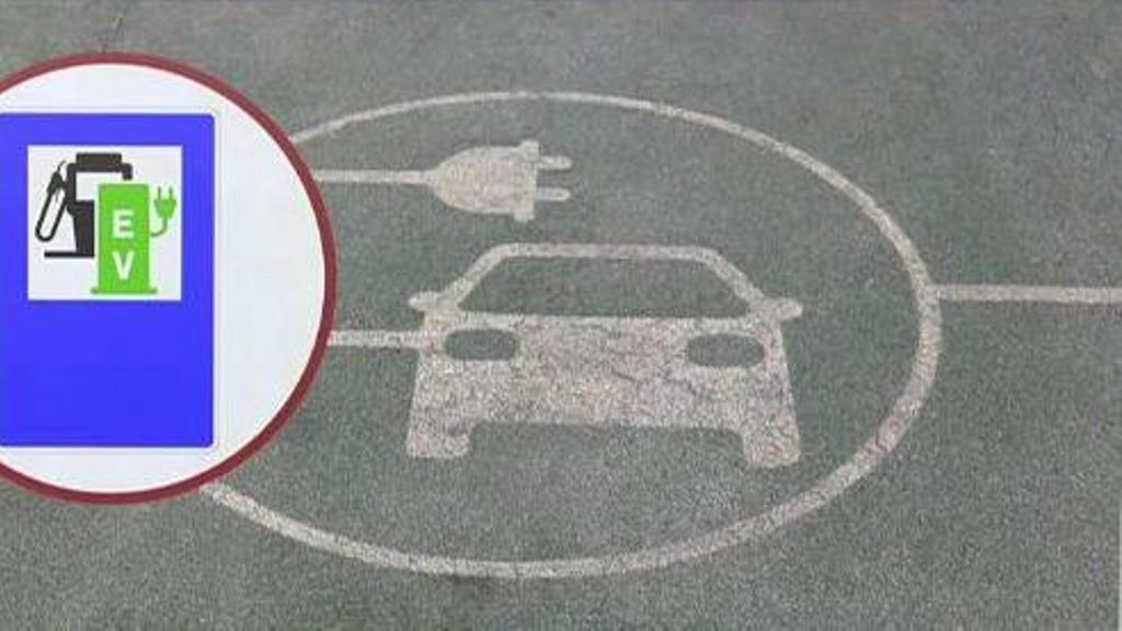 Las carreteras incorporan nuevas señales de tráfico: la DGT amplía el catálogo por primera vez en 20 años