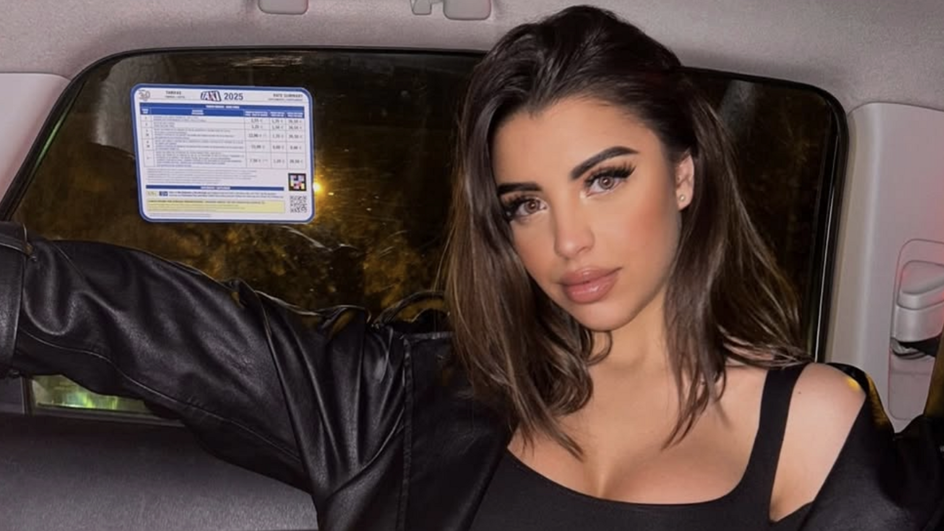 Lorena Ramiro en un taxi camino de un evento Lorena Ramiro en un taxi camino de un evento