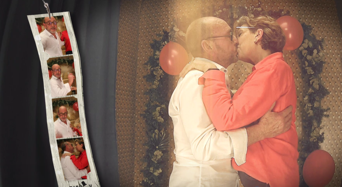 Los solteros se besan apasionadamente en el fotomatón de 'First Dates'