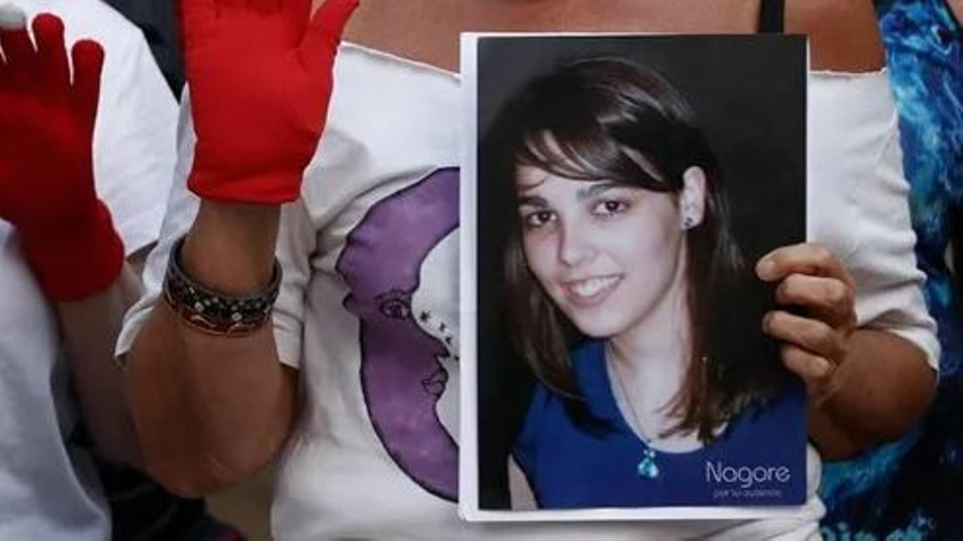 Pamplona recuerda a Nagore Laffage la joven asesinada hace 17 años en Sanfermines: "Fue una víctima de la violencia machista, pedimos justicia"